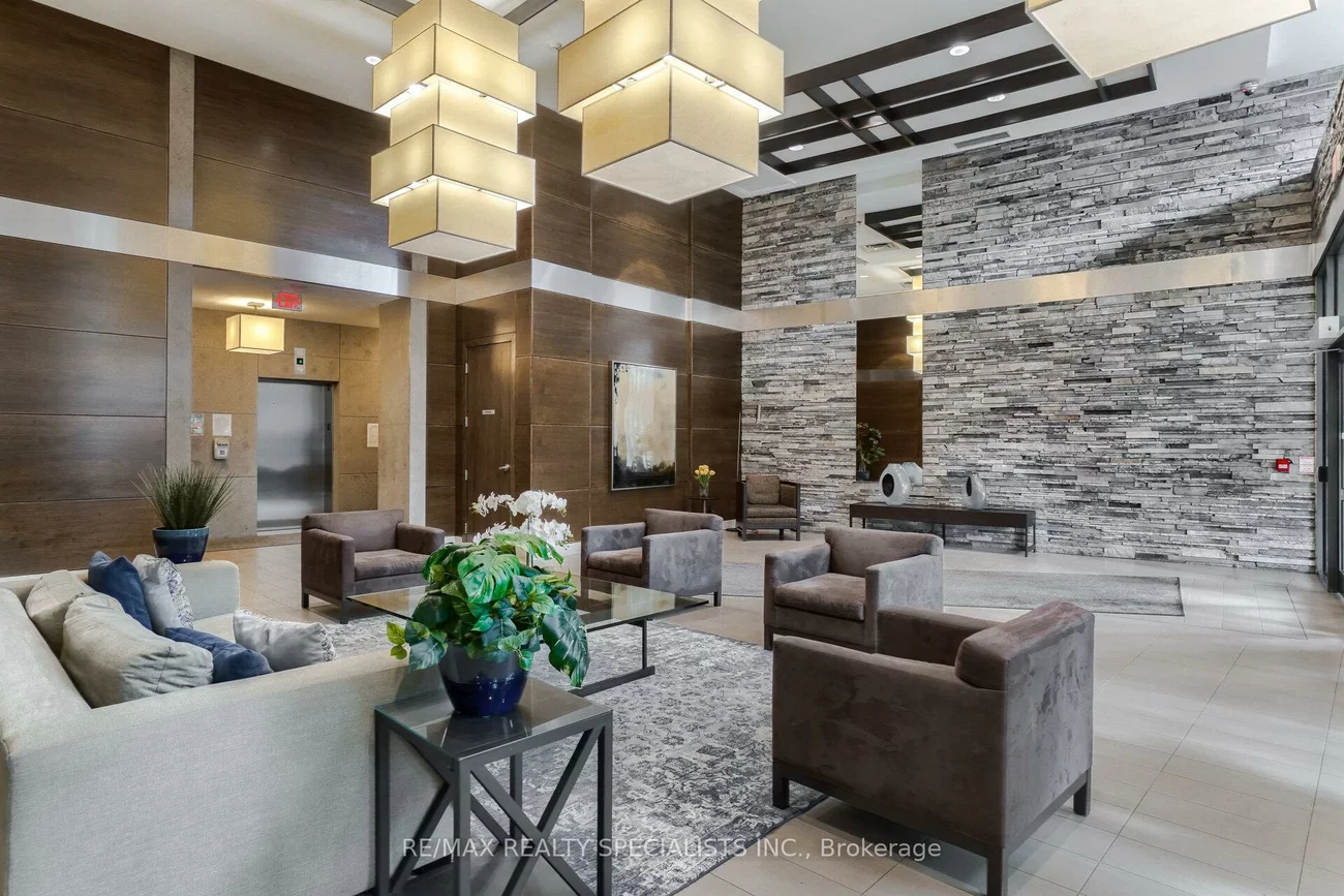 1, Hurontario, Port Credit, Mississauga