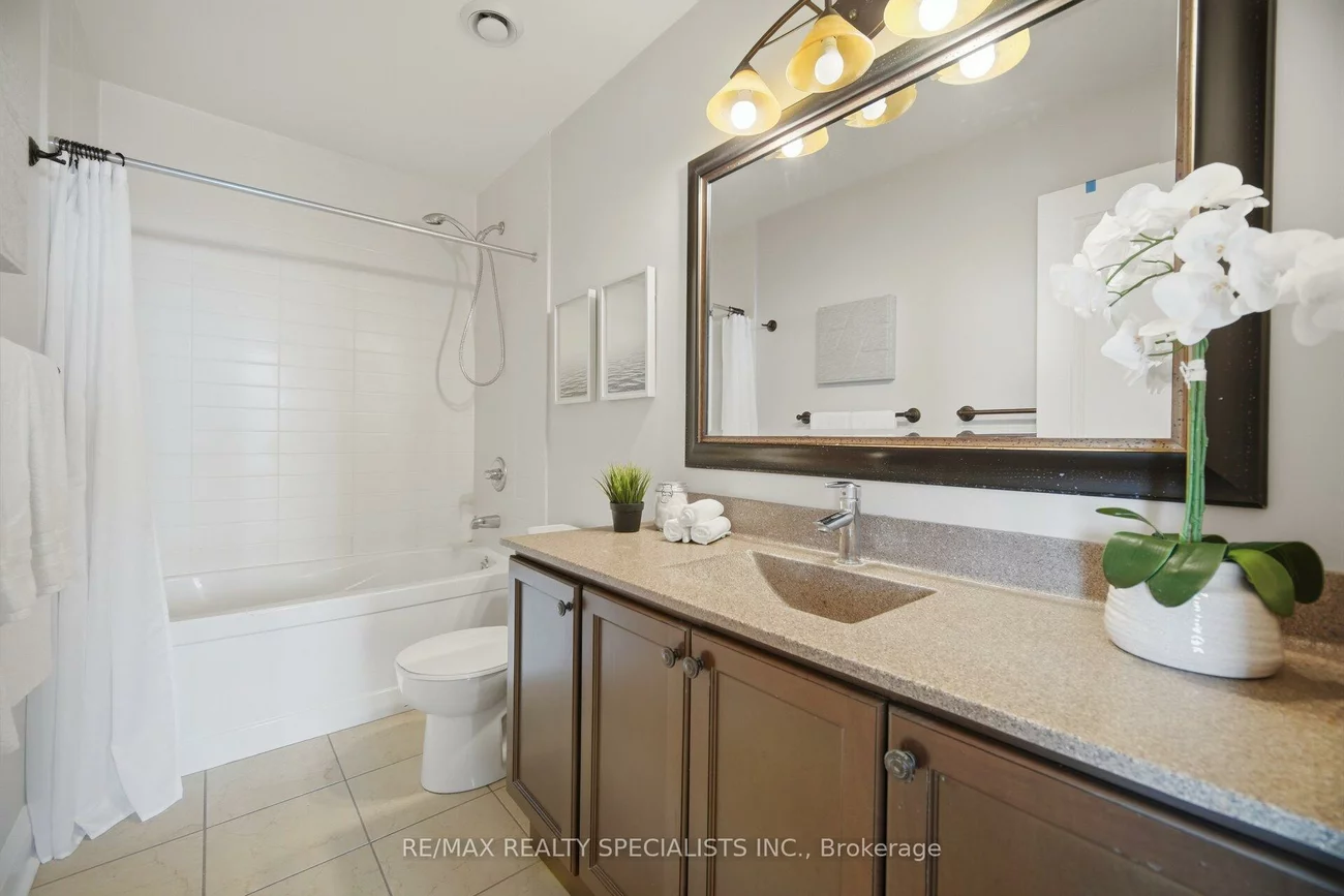 1, Hurontario, Port Credit, Mississauga