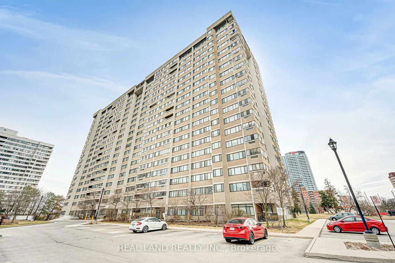 50, Elm, Mississauga Valleys, Mississauga