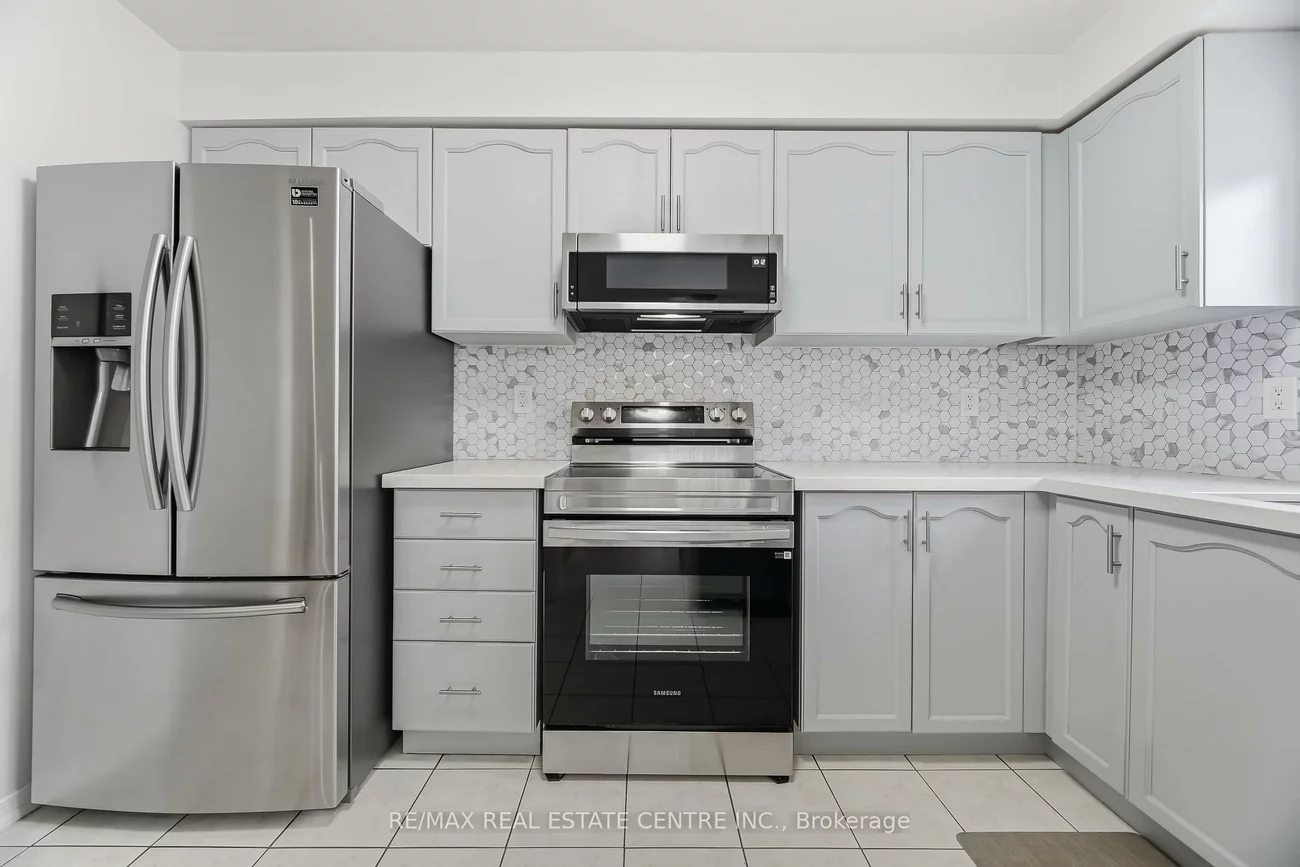 2665, Thomas, Central Erin Mills, Mississauga