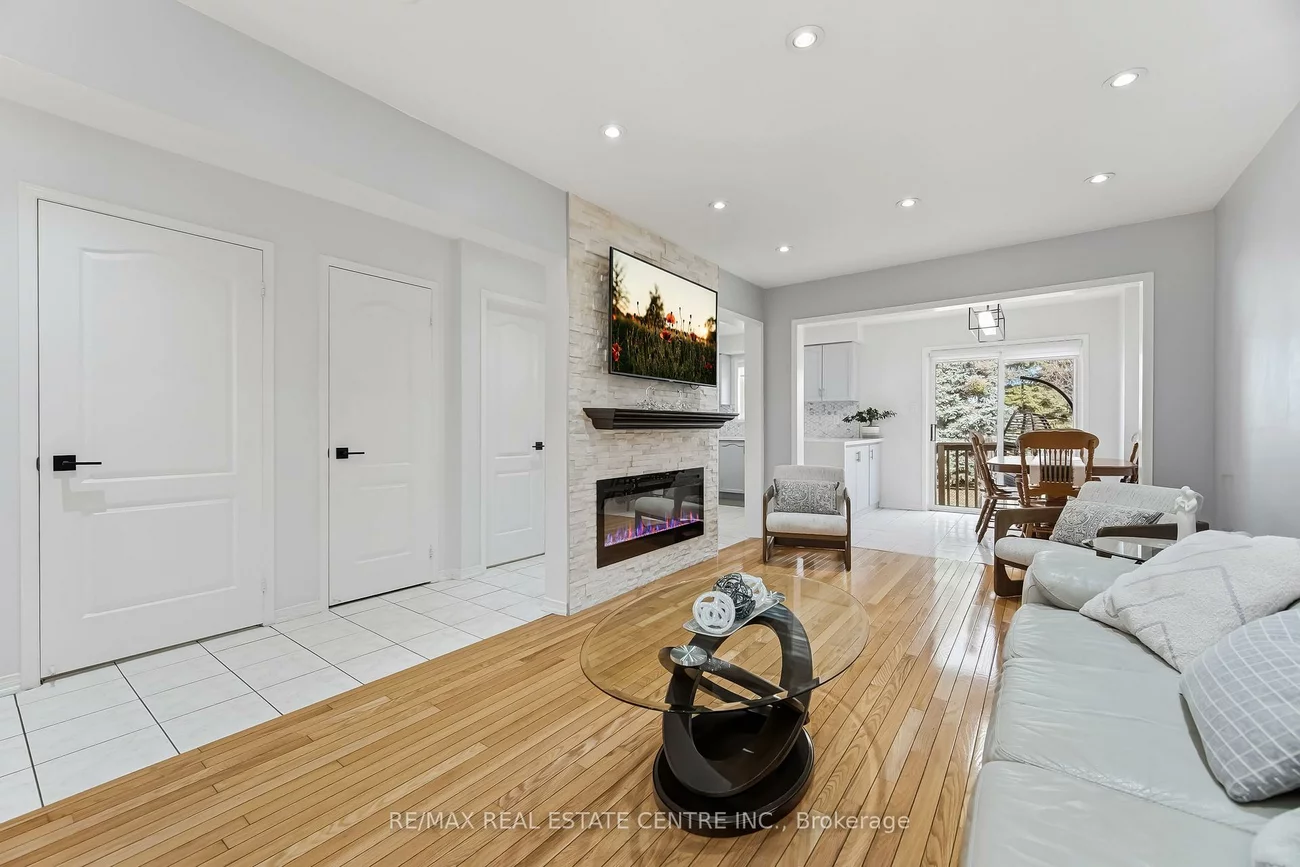 2665, Thomas, Central Erin Mills, Mississauga