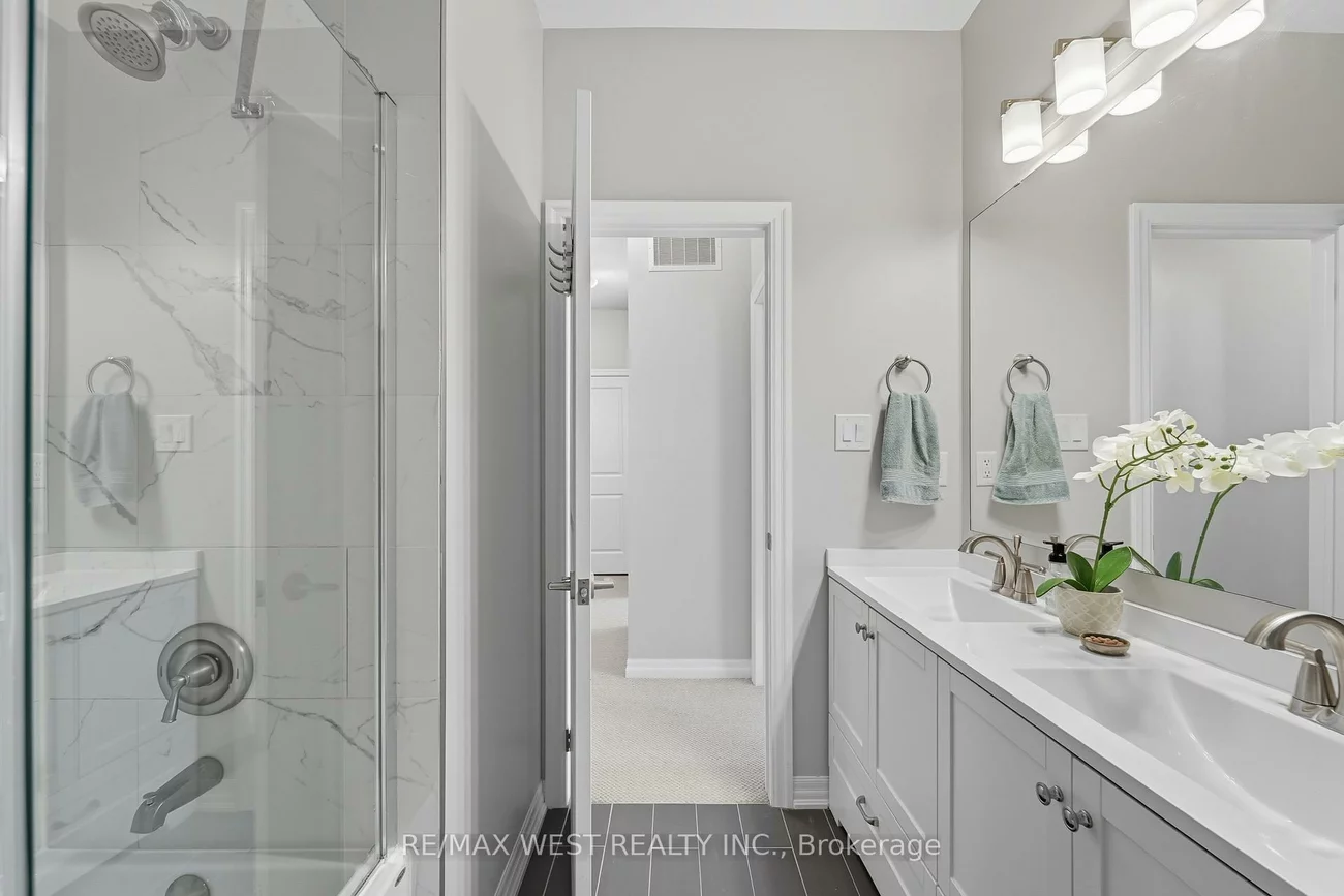 1011, Deta, Lakeview, Mississauga