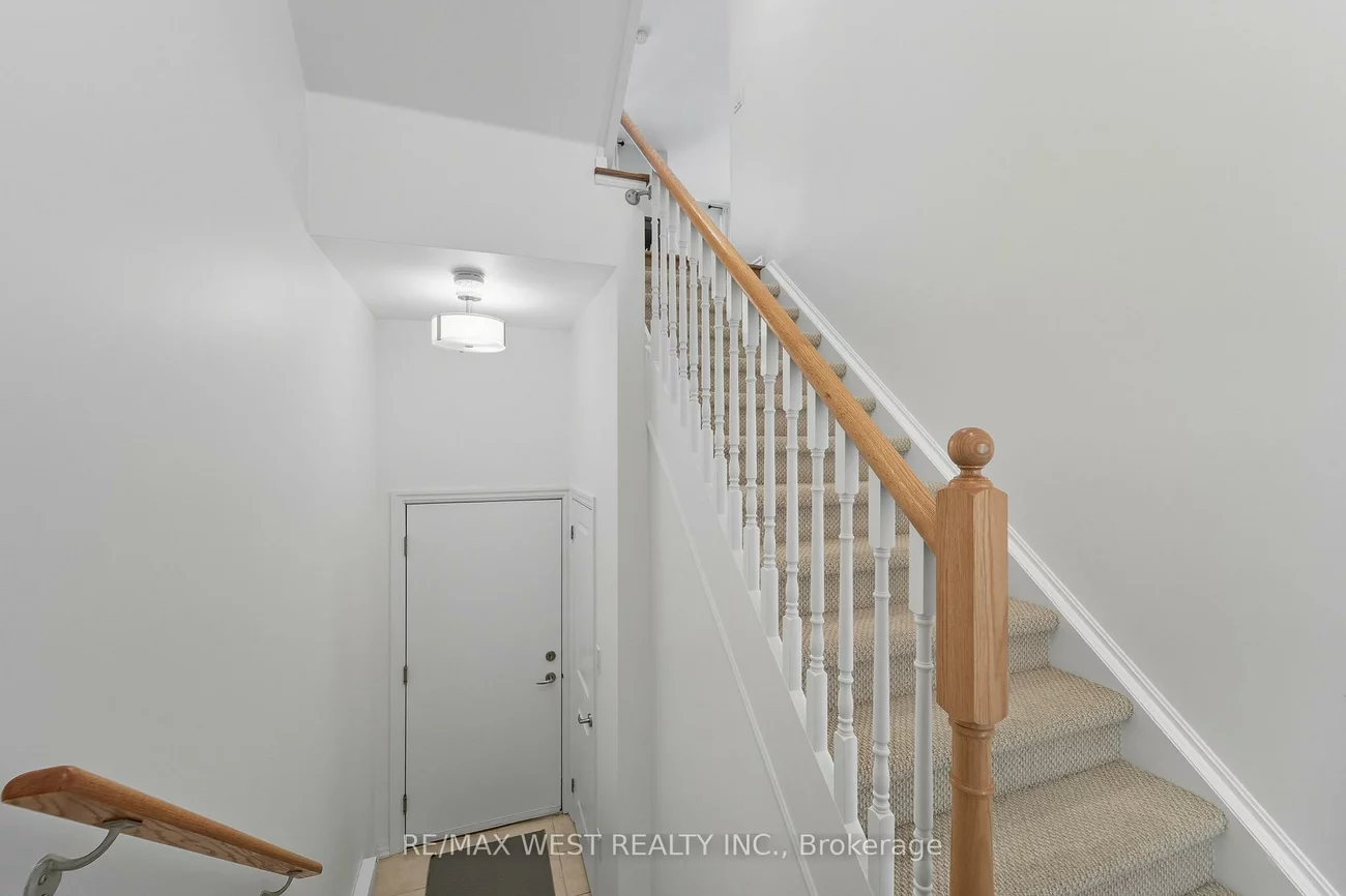 1011, Deta, Lakeview, Mississauga