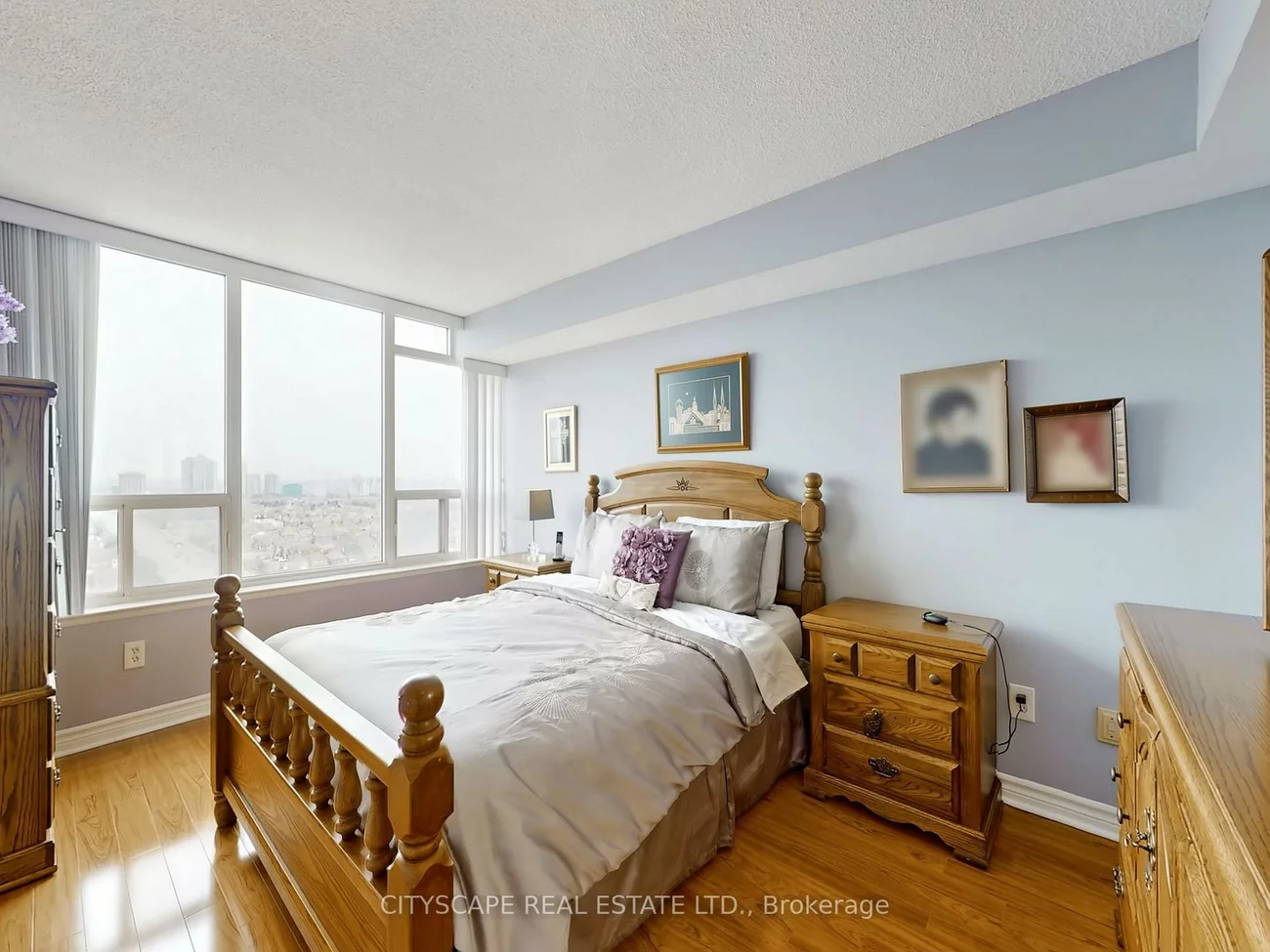 700, Constellation, Hurontario, Mississauga