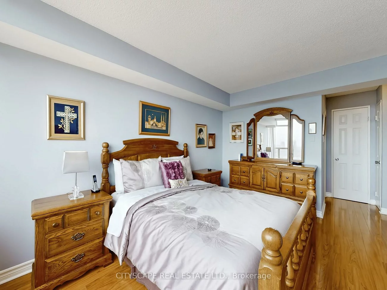 700, Constellation, Hurontario, Mississauga