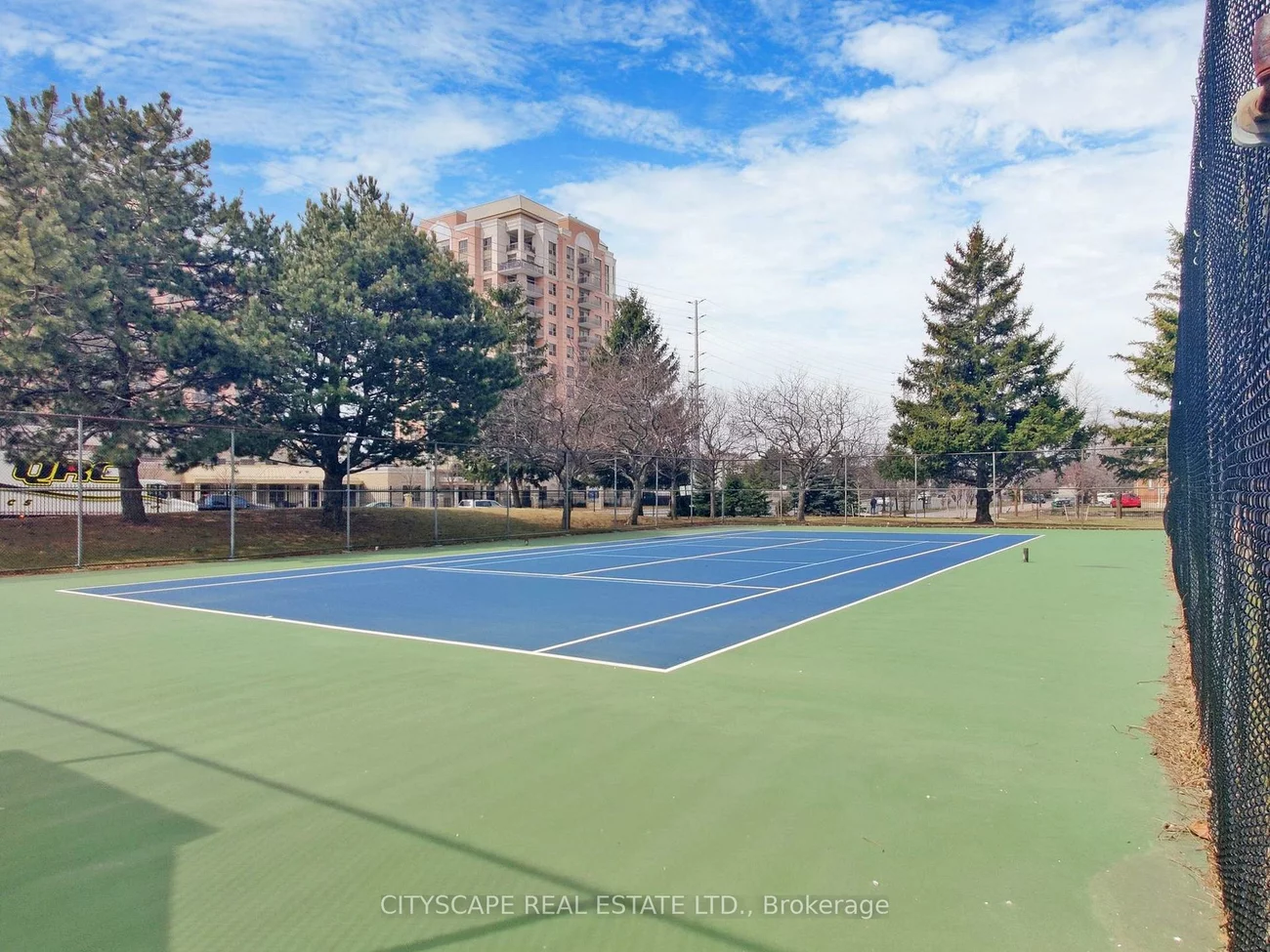 700, Constellation, Hurontario, Mississauga