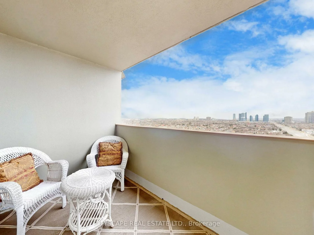 700, Constellation, Hurontario, Mississauga