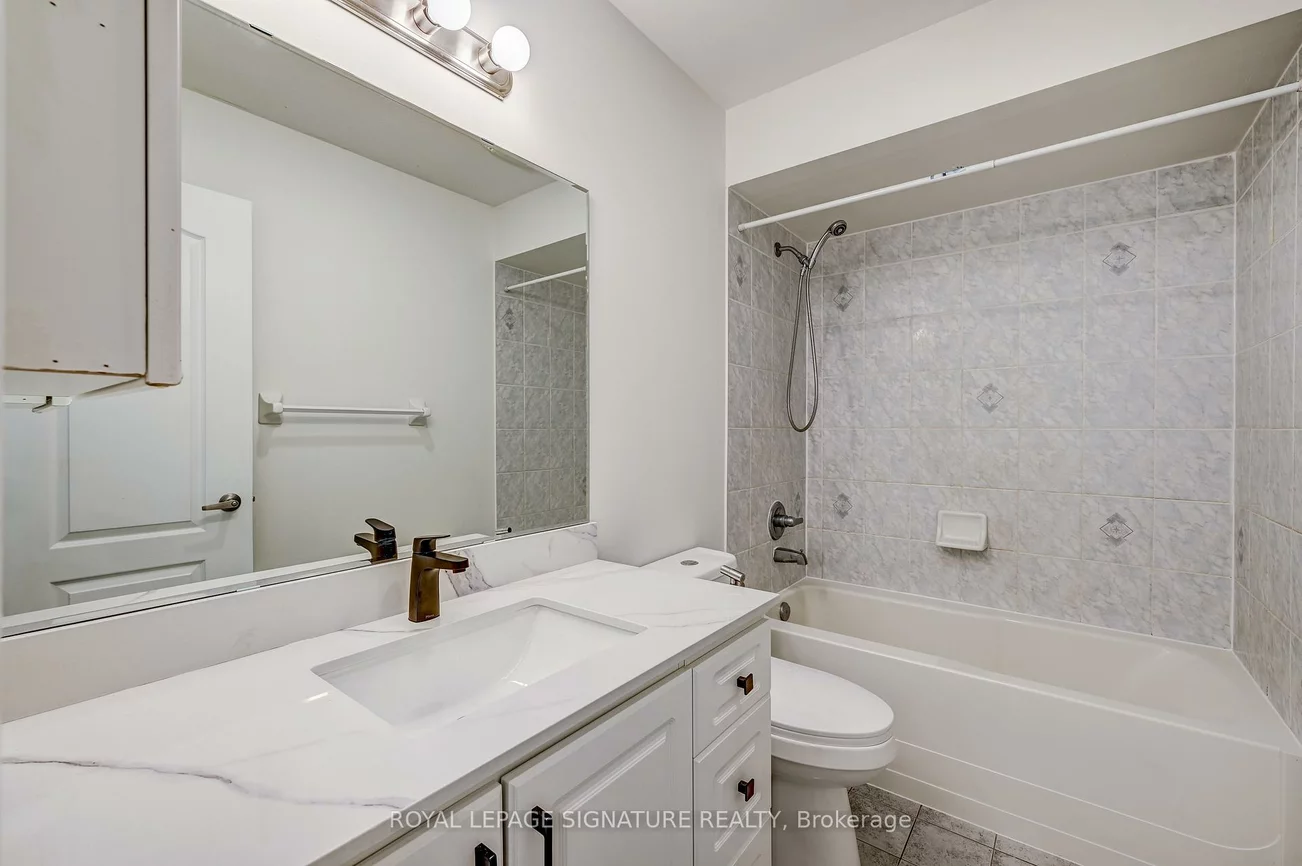 7360, Zinnia, Meadowvale Village, Mississauga