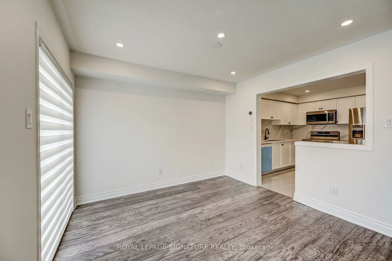 7360, Zinnia, Meadowvale Village, Mississauga