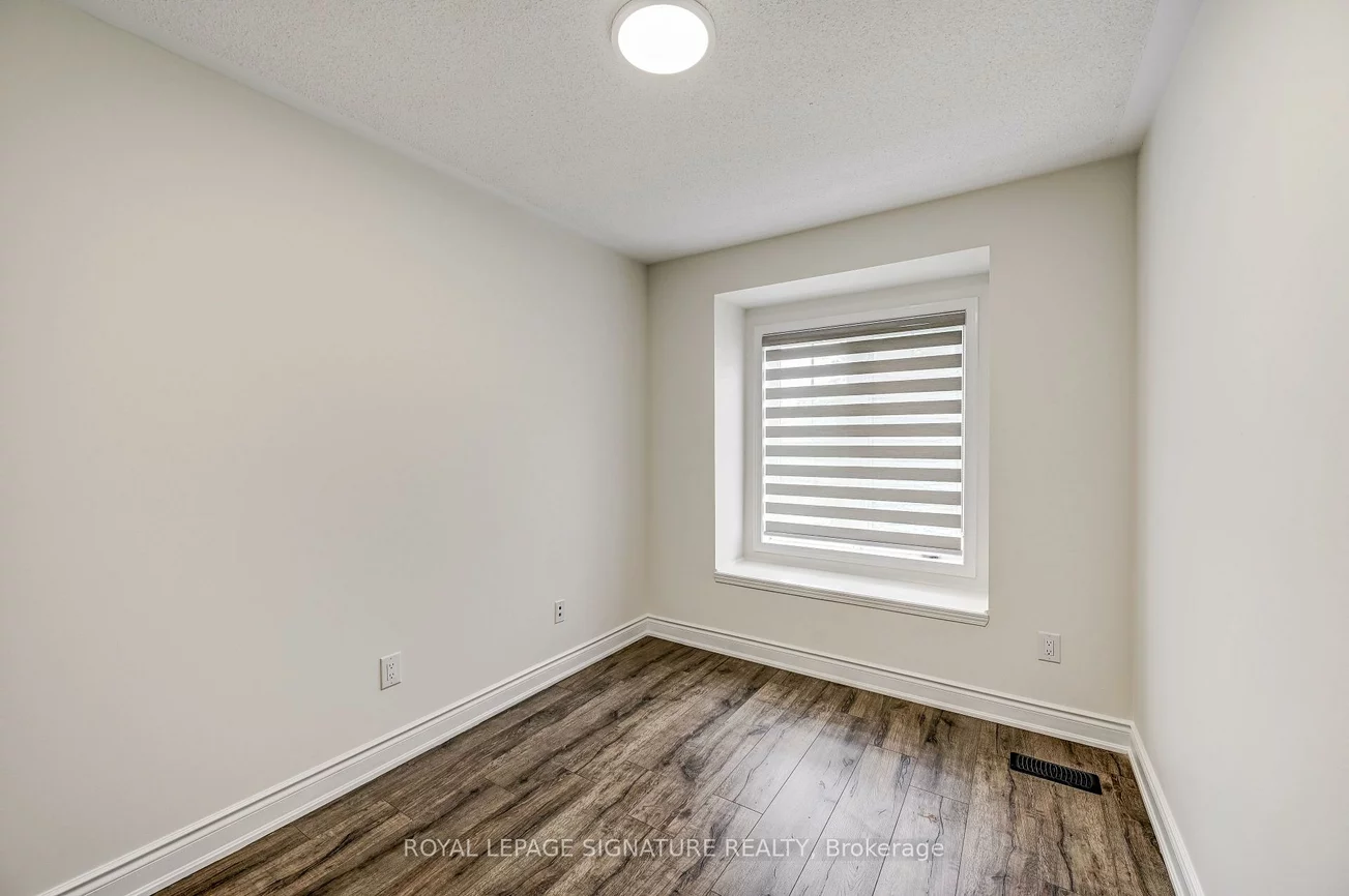 7360, Zinnia, Meadowvale Village, Mississauga