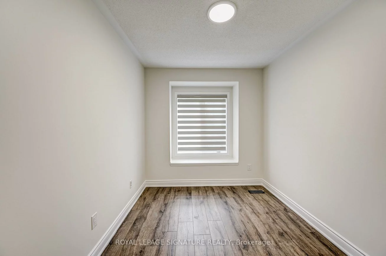 7360, Zinnia, Meadowvale Village, Mississauga