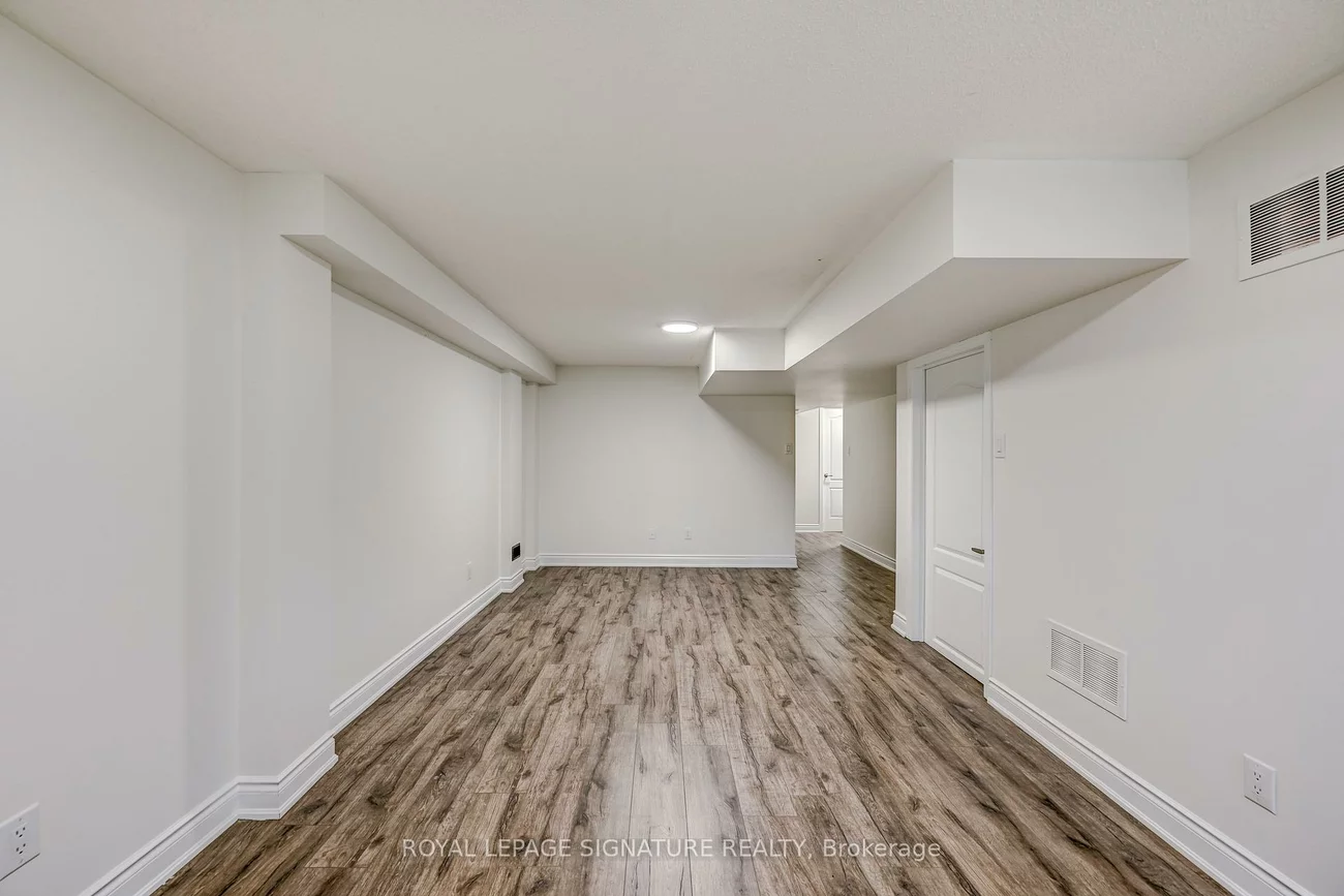 7360, Zinnia, Meadowvale Village, Mississauga