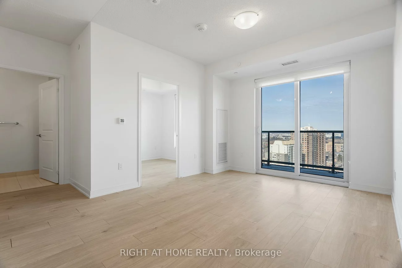 8, Nahani, Hurontario, Mississauga