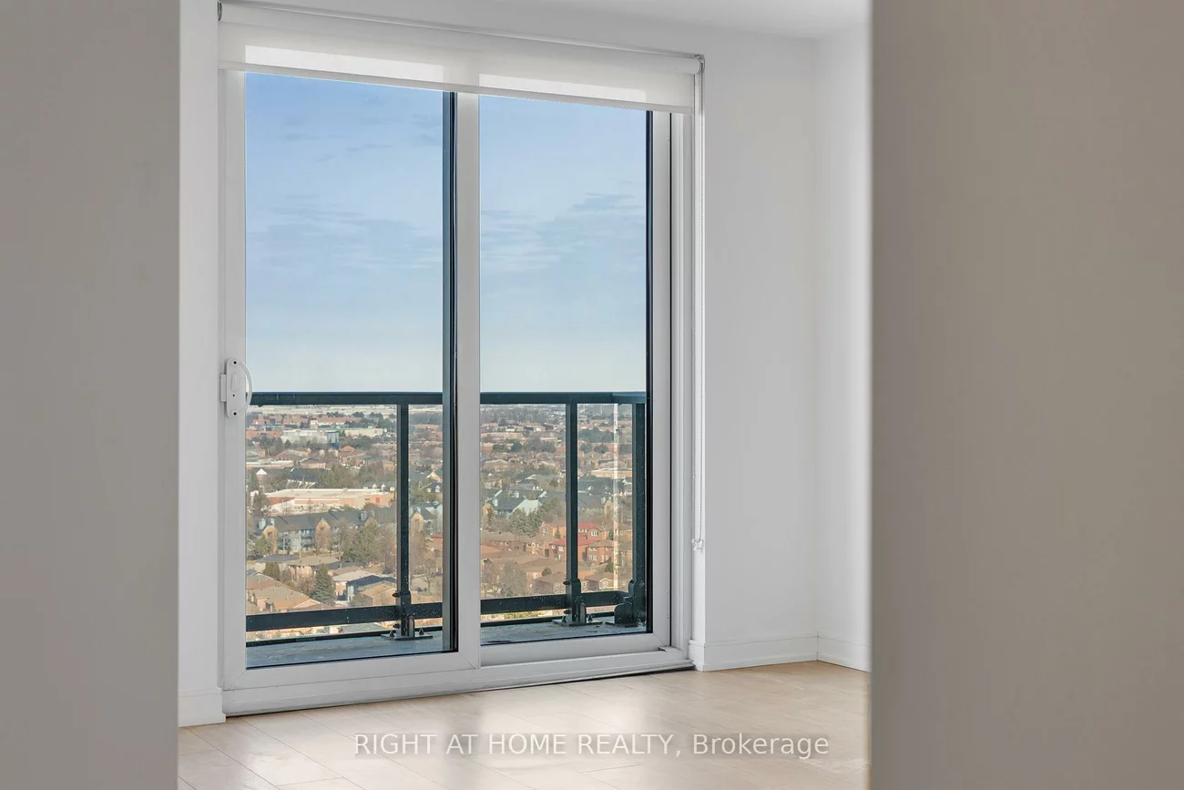 8, Nahani, Hurontario, Mississauga