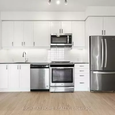 8, Nahani, Hurontario, Mississauga