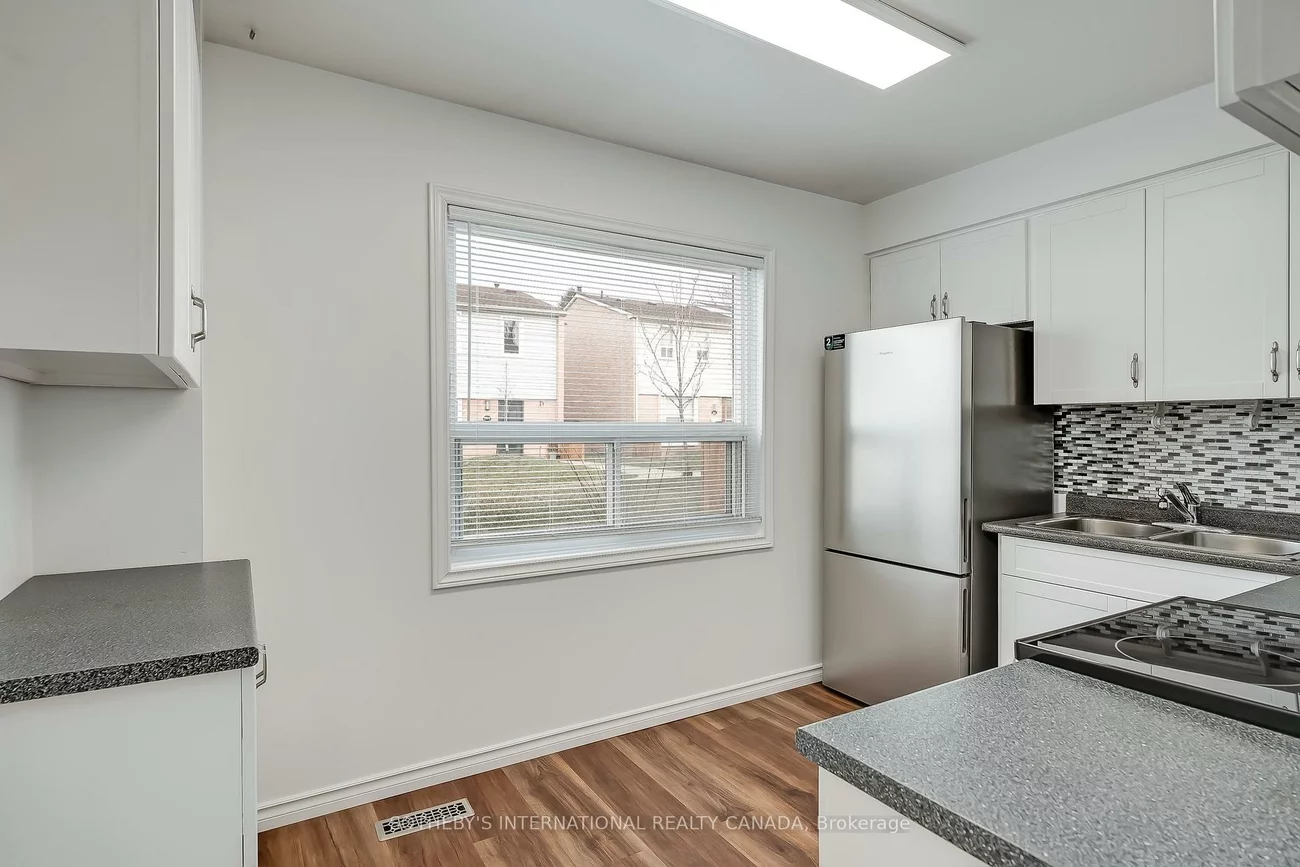 1055, Shawnmarr, Port Credit, Mississauga