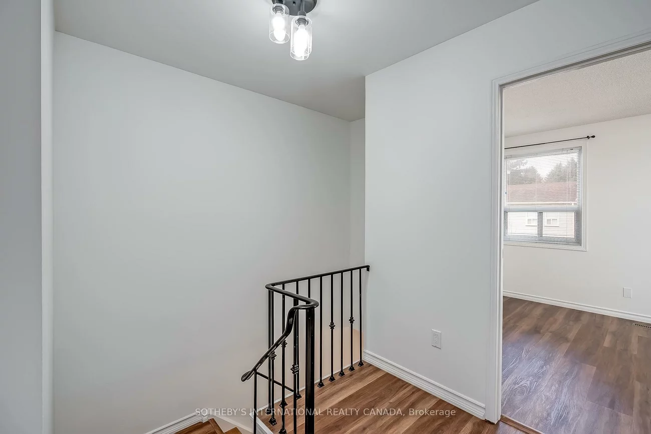 1055, Shawnmarr, Port Credit, Mississauga