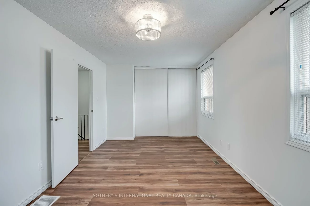 1055, Shawnmarr, Port Credit, Mississauga