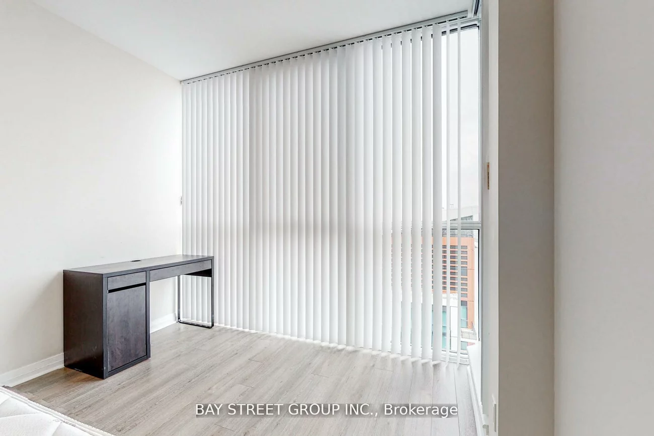 75, Eglinton, Hurontario, Mississauga