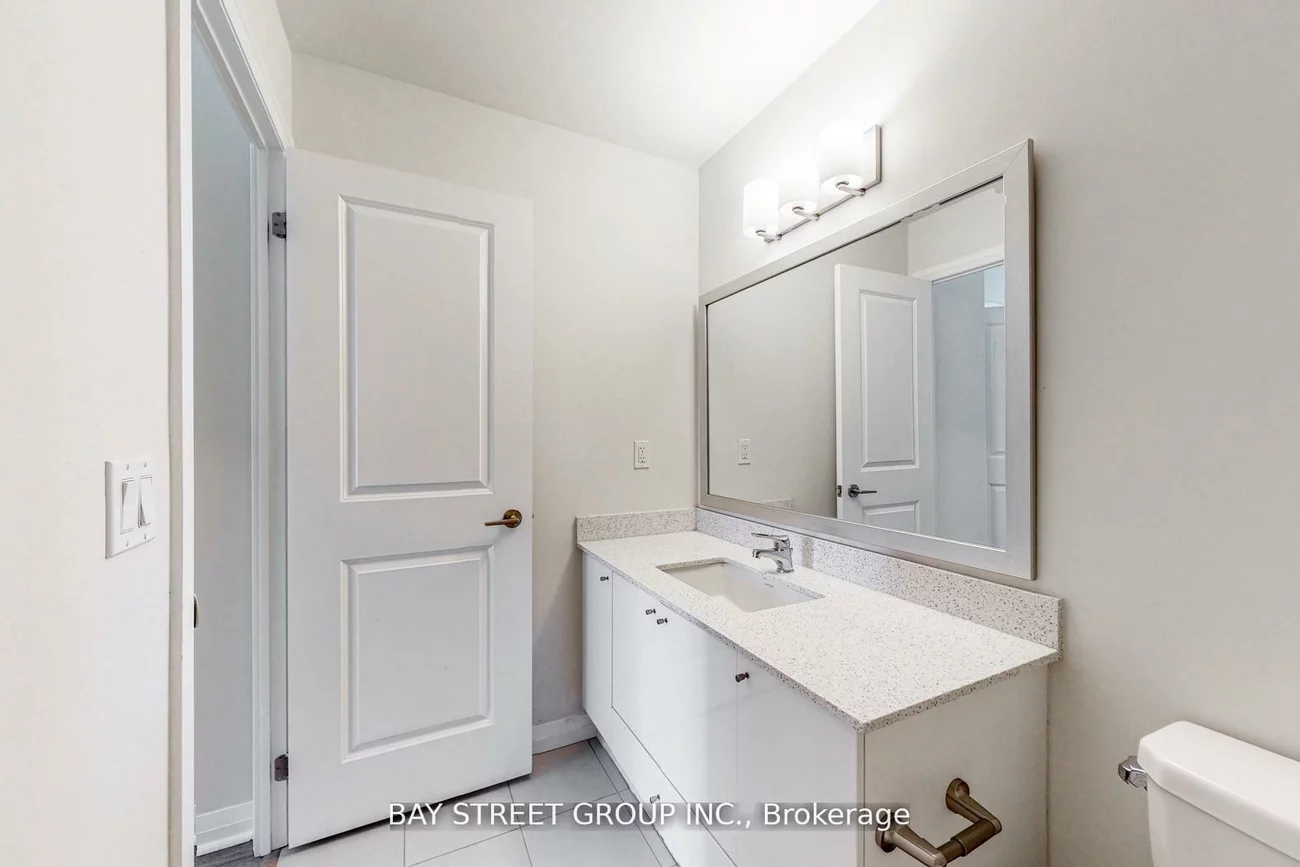 75, Eglinton, Hurontario, Mississauga