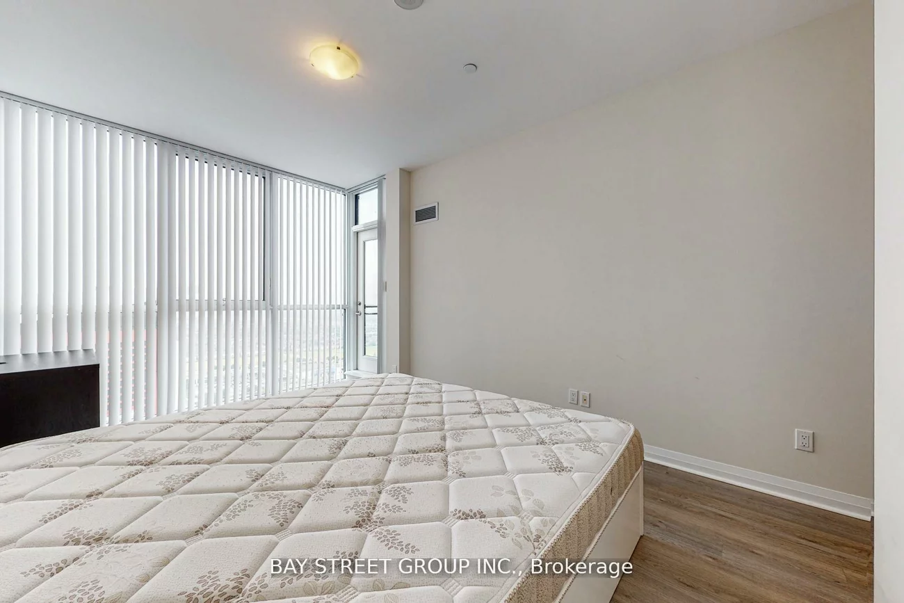 75, Eglinton, Hurontario, Mississauga