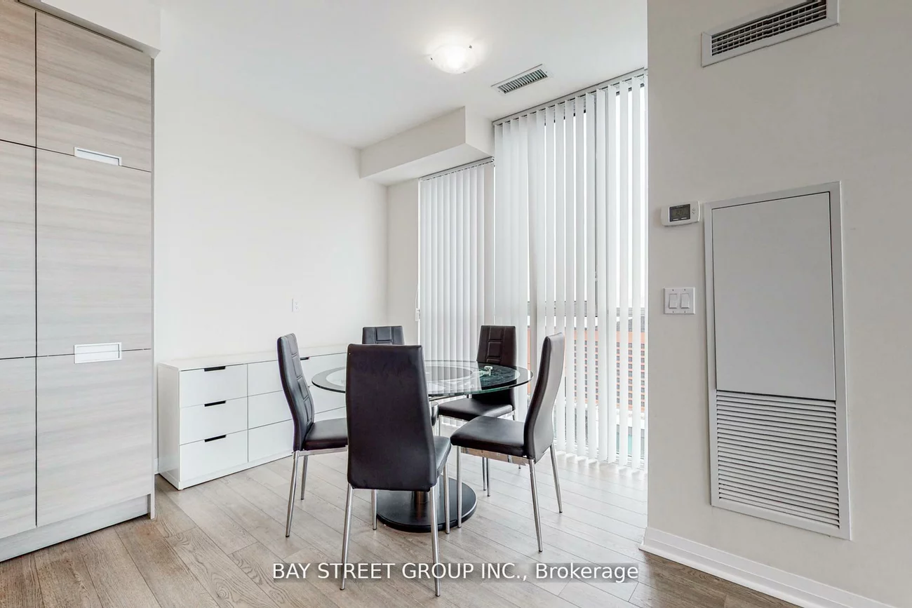 75, Eglinton, Hurontario, Mississauga