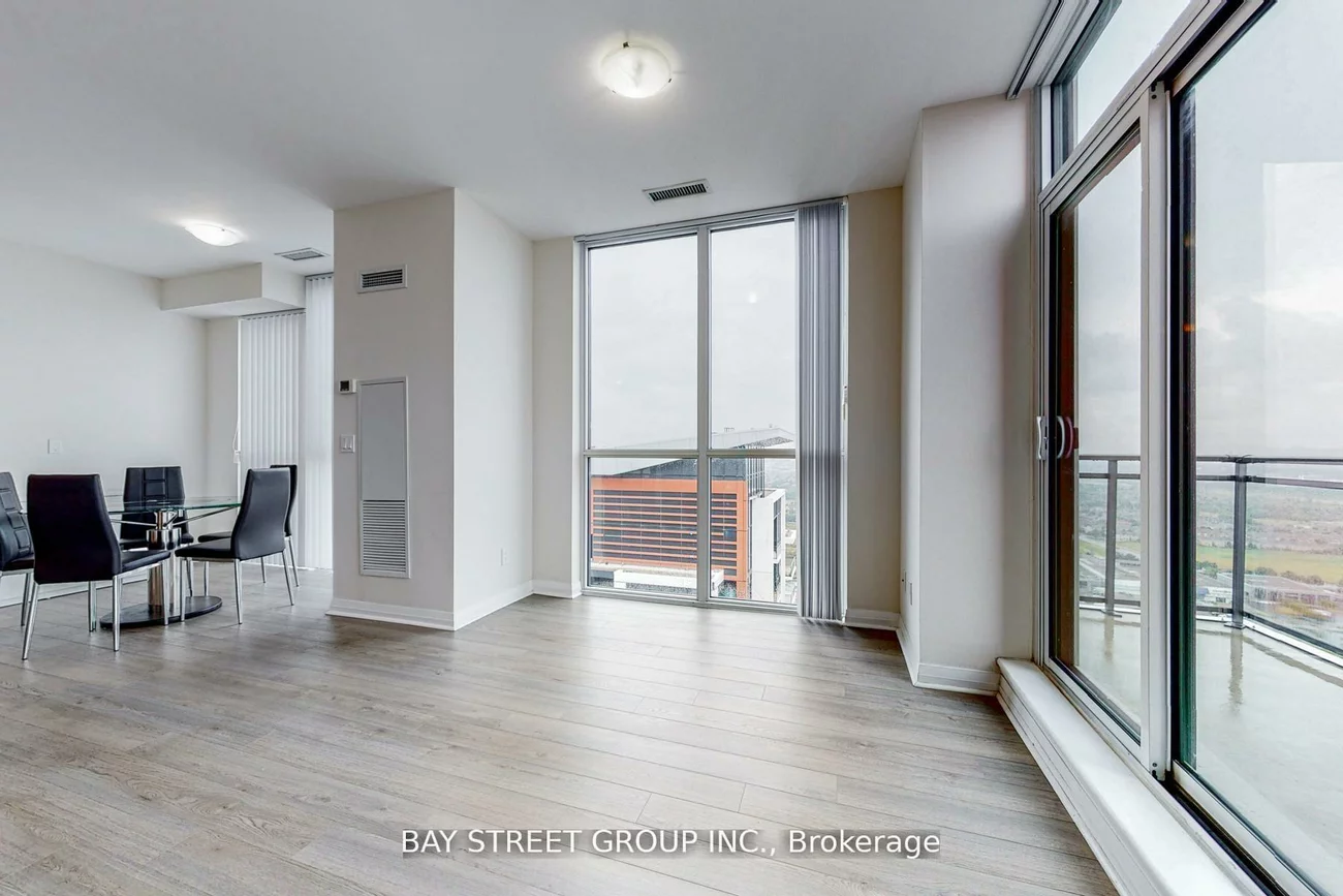 75, Eglinton, Hurontario, Mississauga