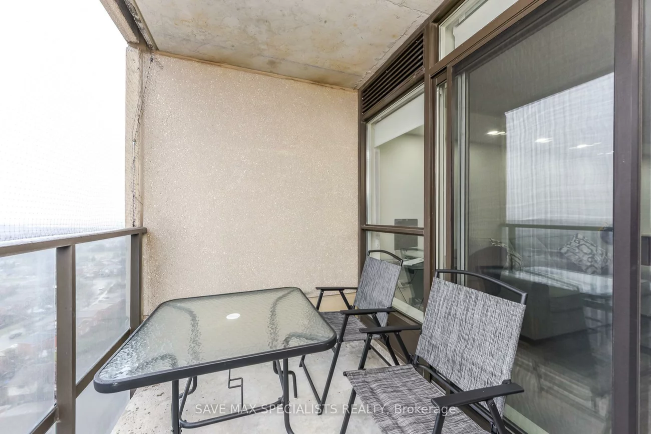 220, Forum, Hurontario, Mississauga