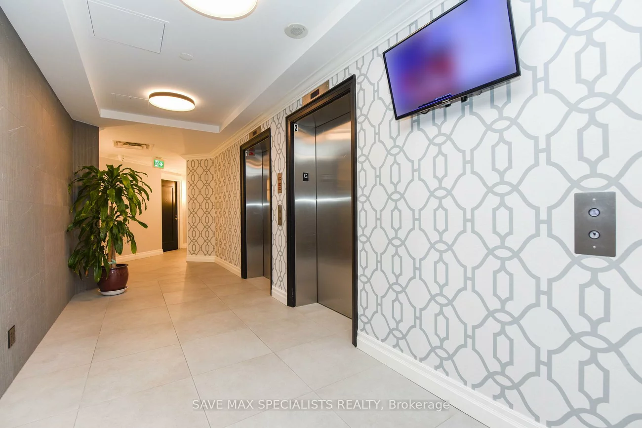 220, Forum, Hurontario, Mississauga