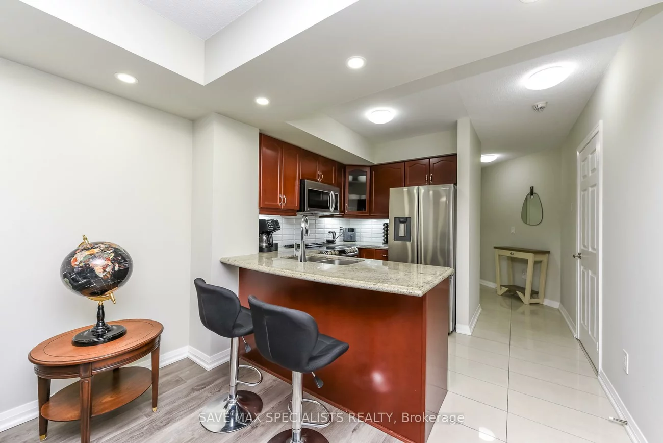 220, Forum, Hurontario, Mississauga