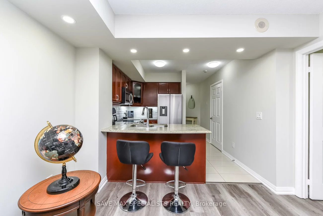 220, Forum, Hurontario, Mississauga