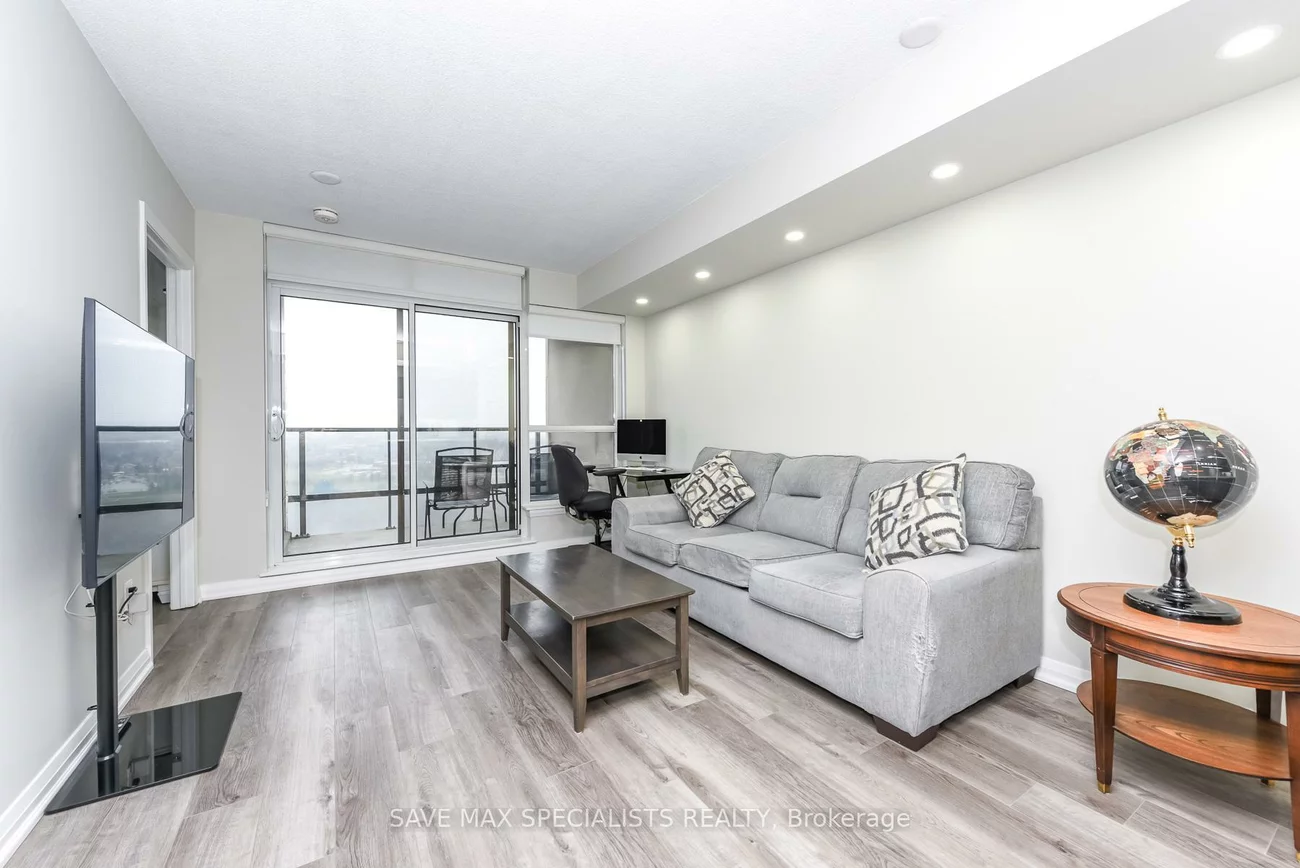 220, Forum, Hurontario, Mississauga