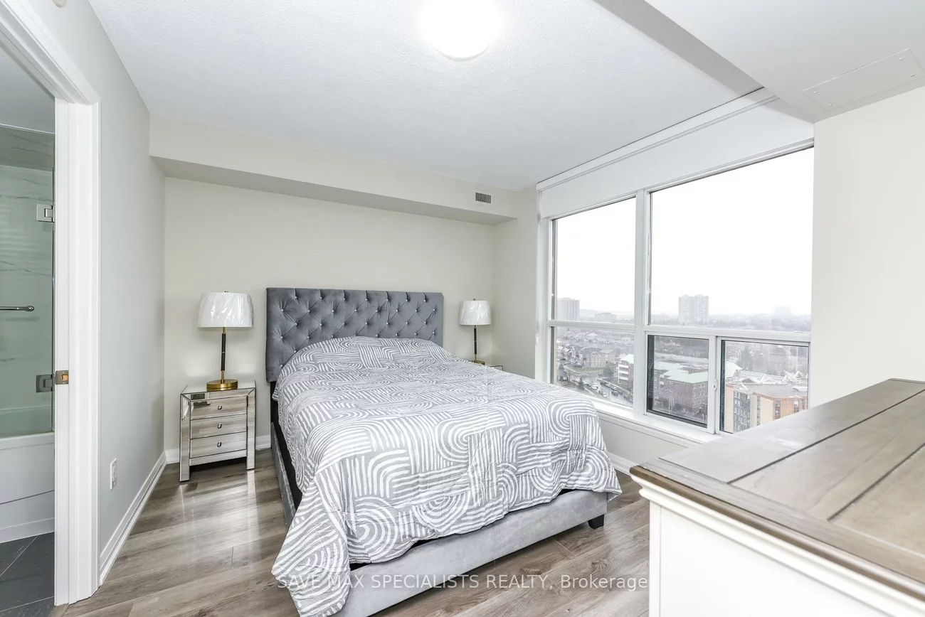 220, Forum, Hurontario, Mississauga