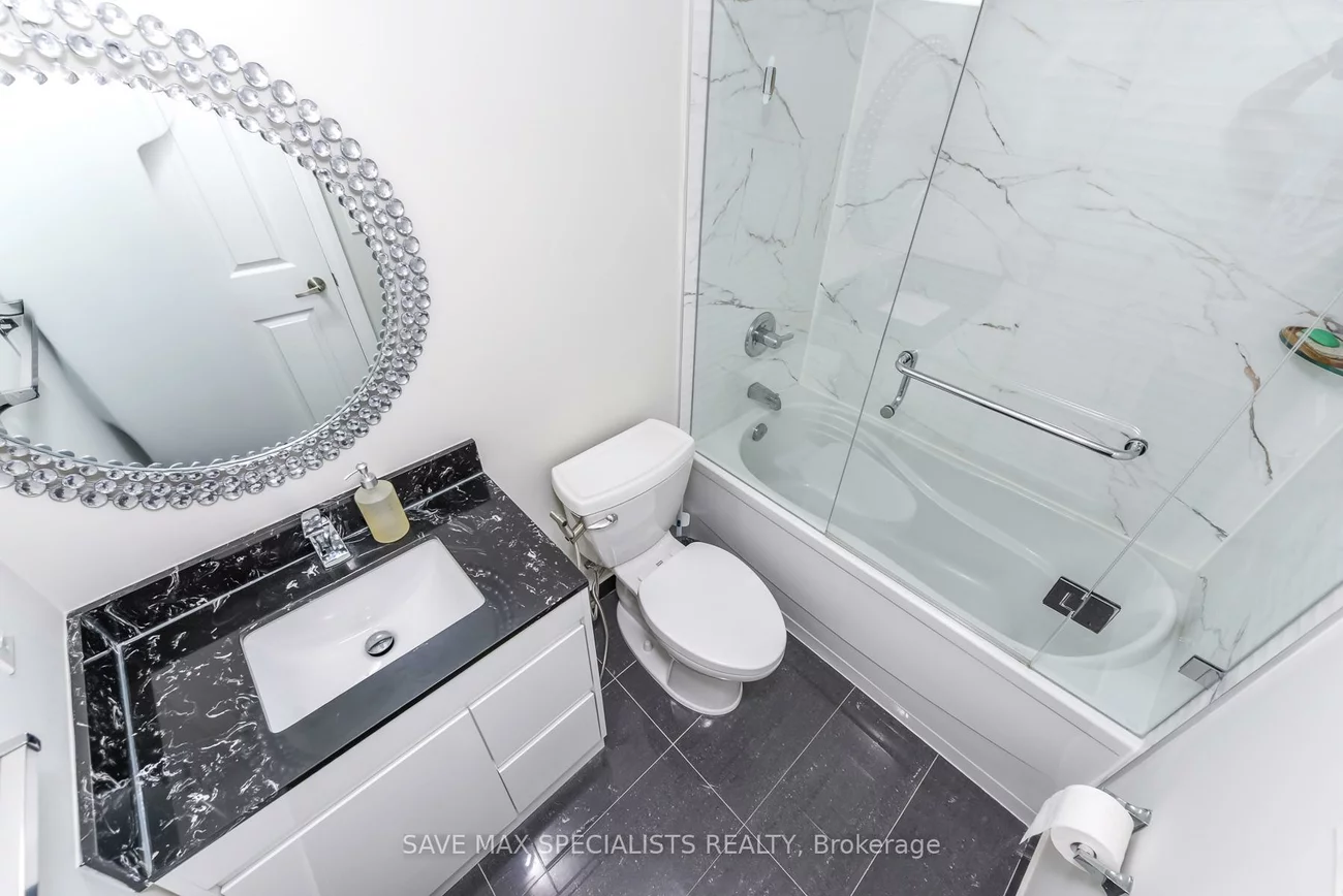 220, Forum, Hurontario, Mississauga