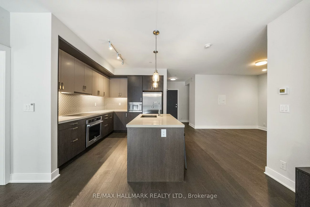 1575, Lakeshore, Clarkson, Mississauga