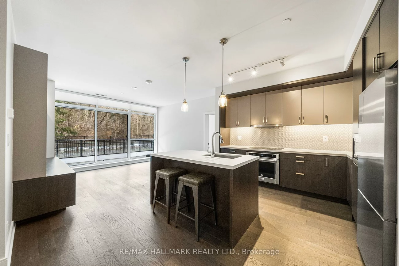 1575, Lakeshore, Clarkson, Mississauga