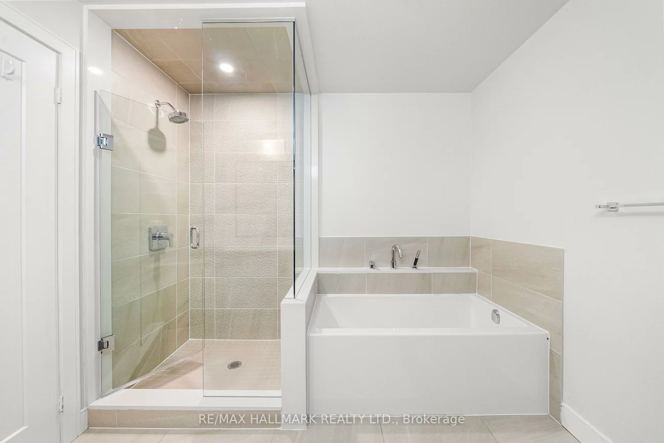 1575, Lakeshore, Clarkson, Mississauga