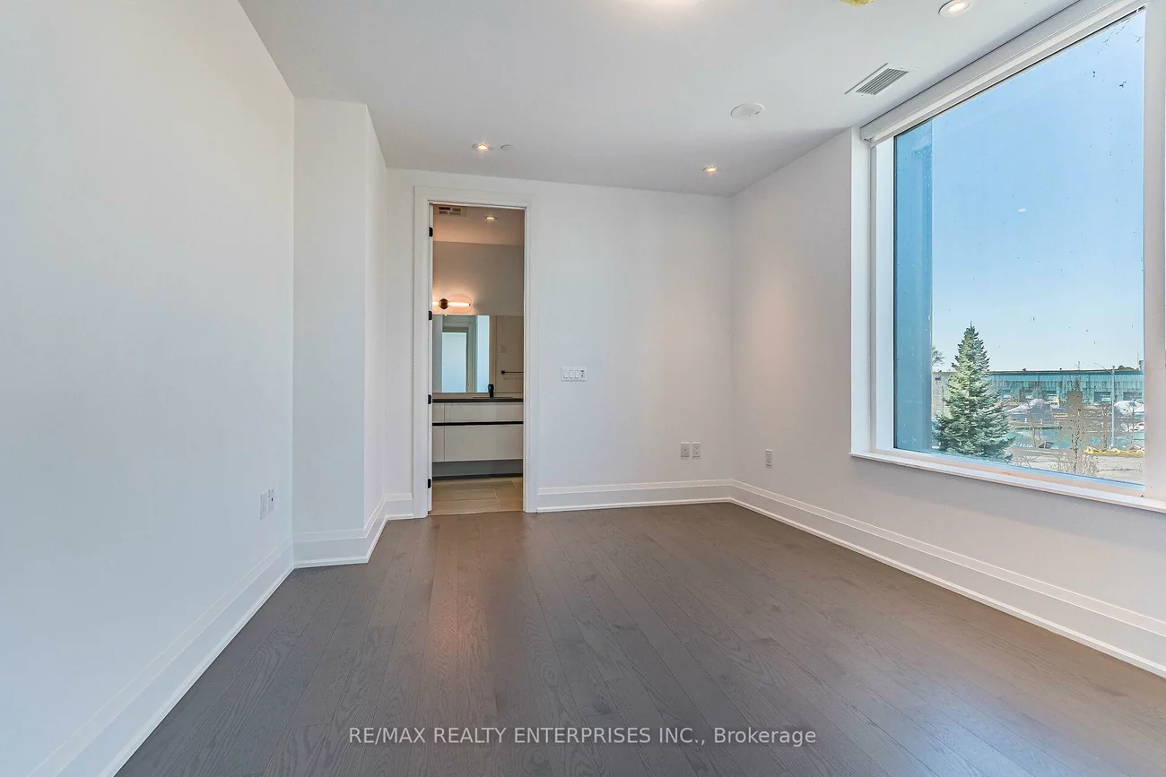 55, Port, Port Credit, Mississauga