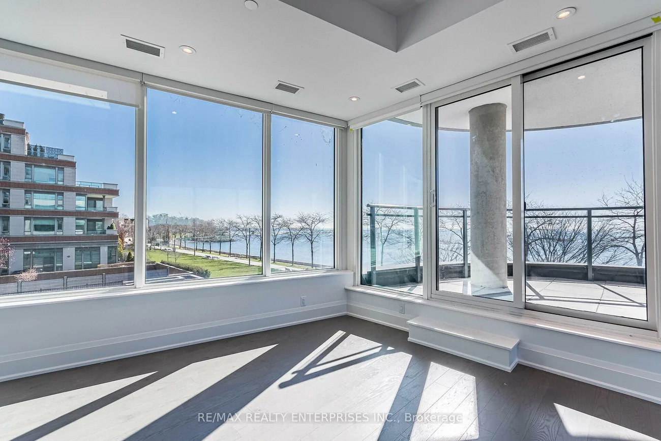 55, Port, Port Credit, Mississauga