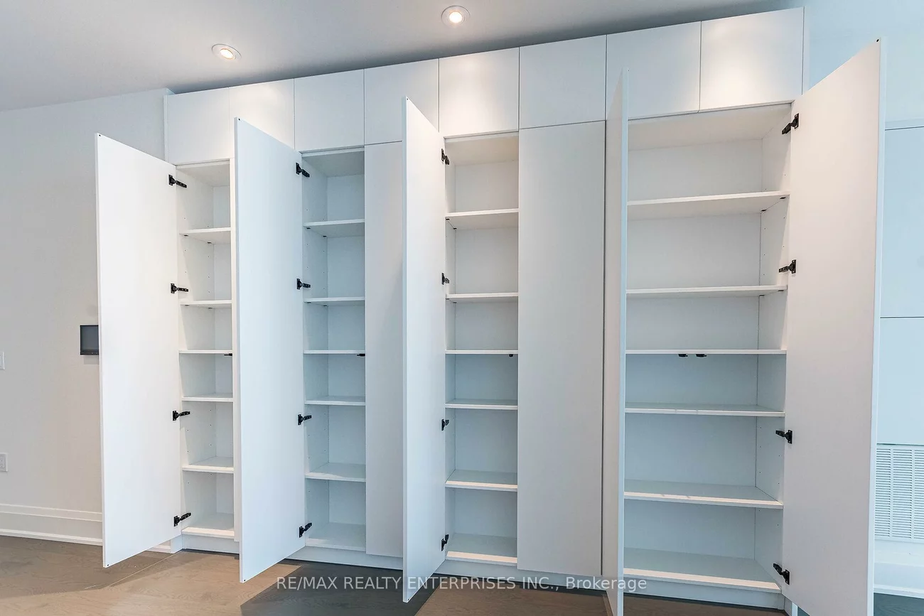 55, Port, Port Credit, Mississauga