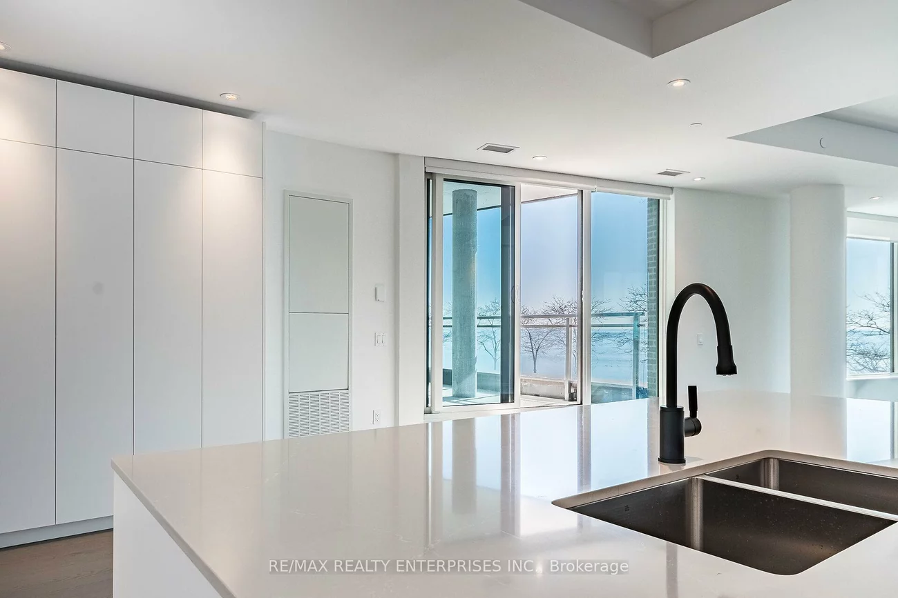 55, Port, Port Credit, Mississauga