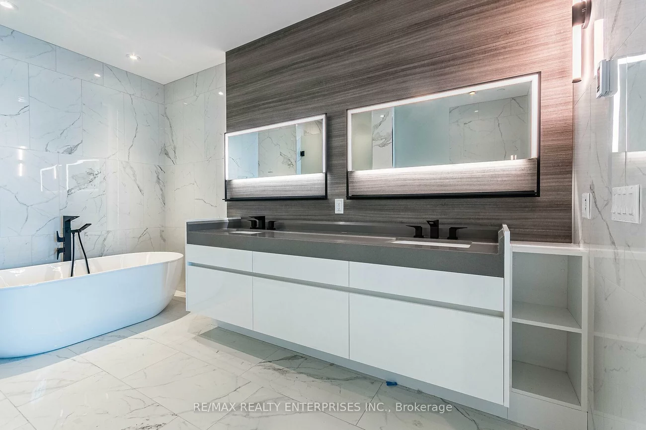 55, Port, Port Credit, Mississauga