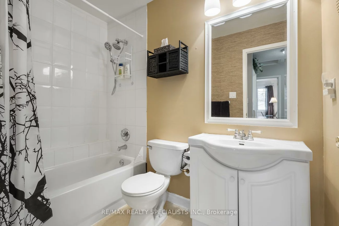 6650, Falconer, Streetsville, Mississauga