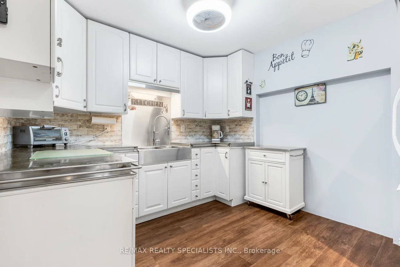 6650, Falconer, Streetsville, Mississauga