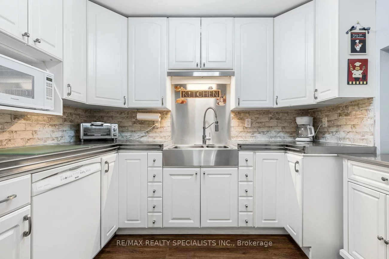 6650, Falconer, Streetsville, Mississauga