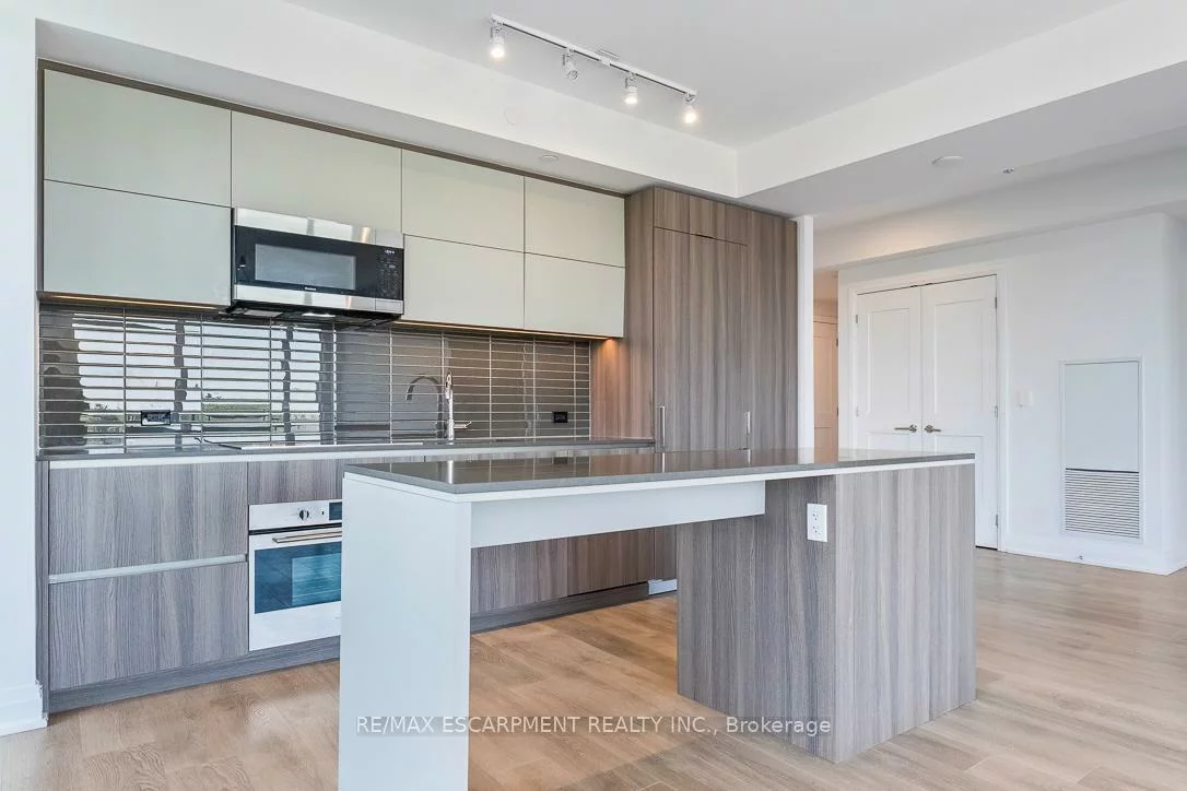 21, Park, Port Credit, Mississauga