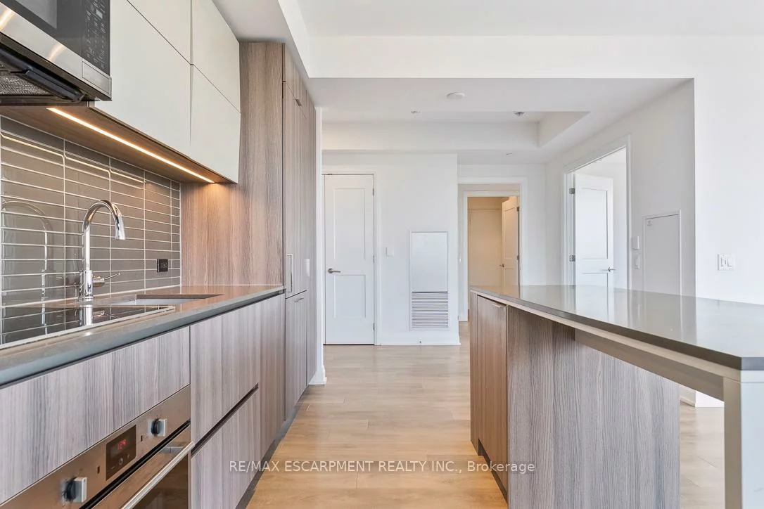 21, Park, Port Credit, Mississauga