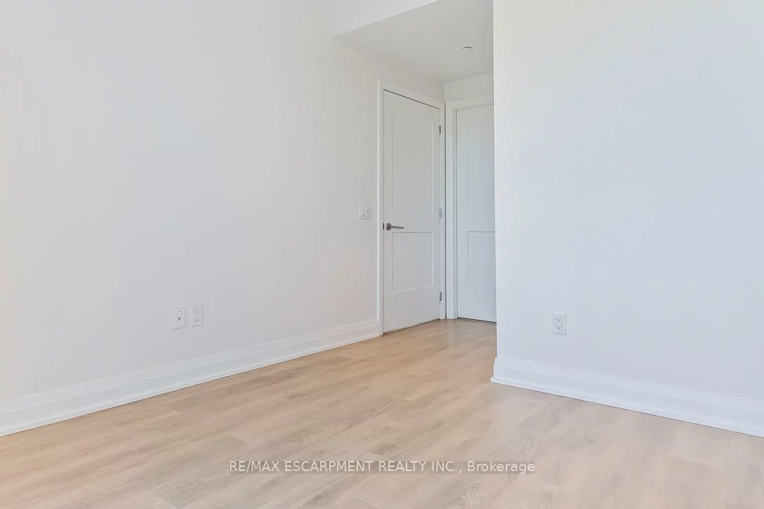 21, Park, Port Credit, Mississauga