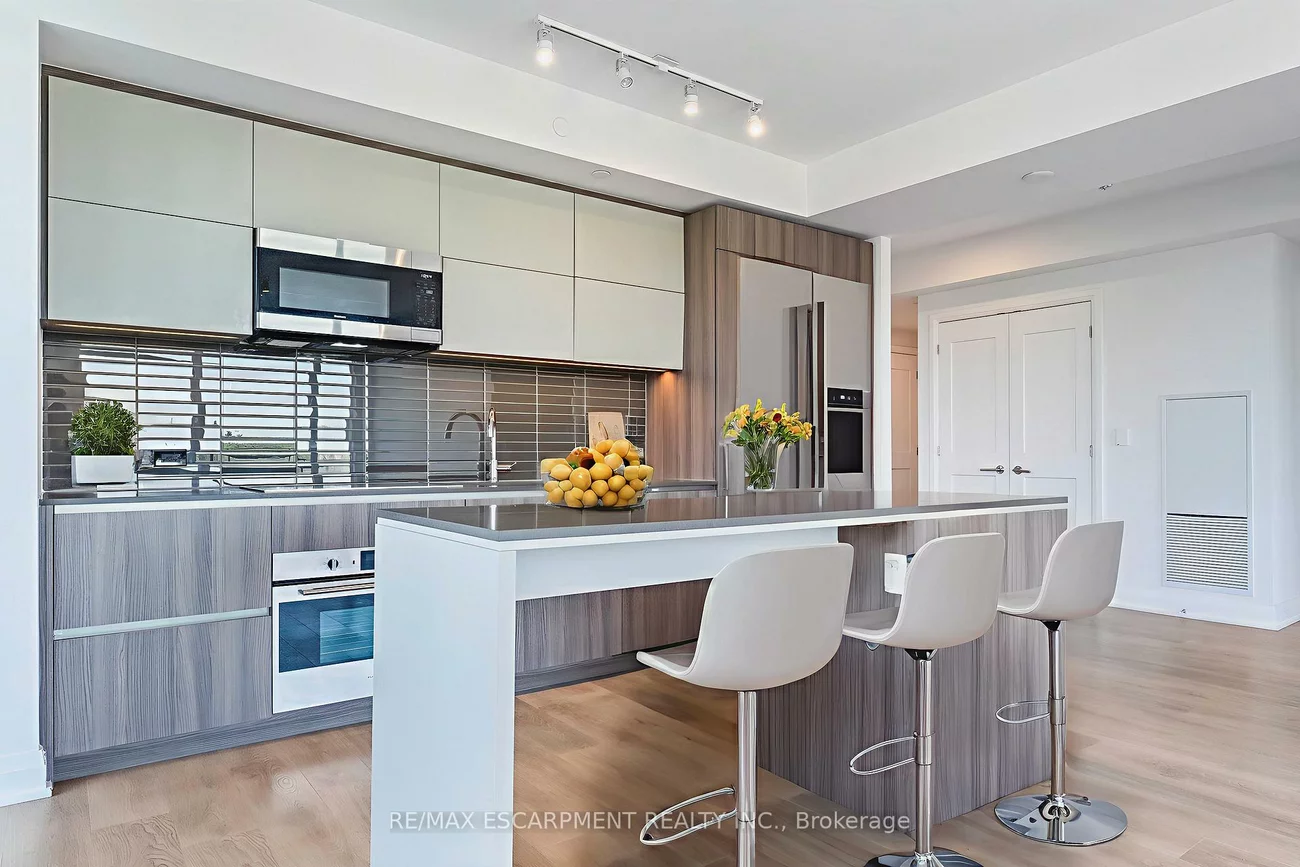 21, Park, Port Credit, Mississauga