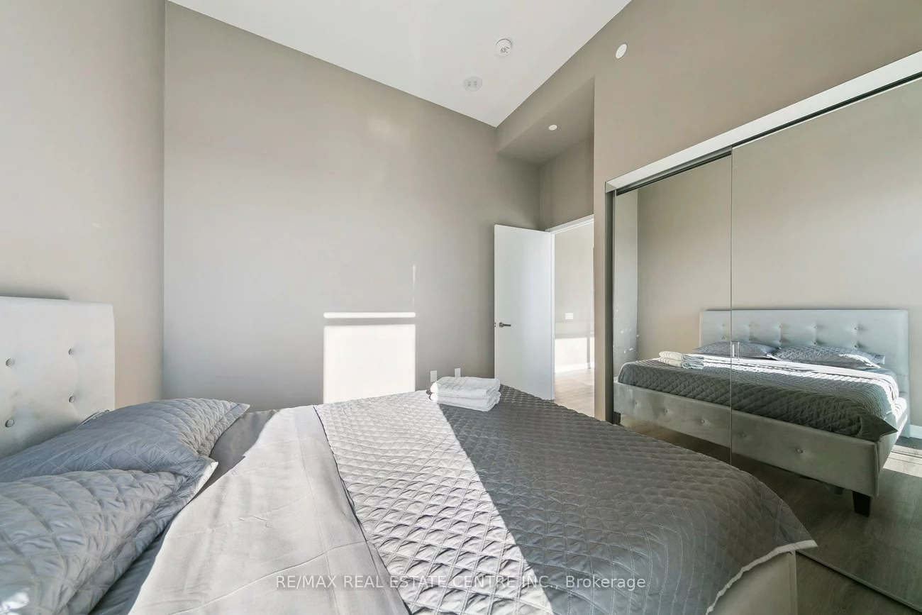 3883, Quartz, City Centre, Mississauga